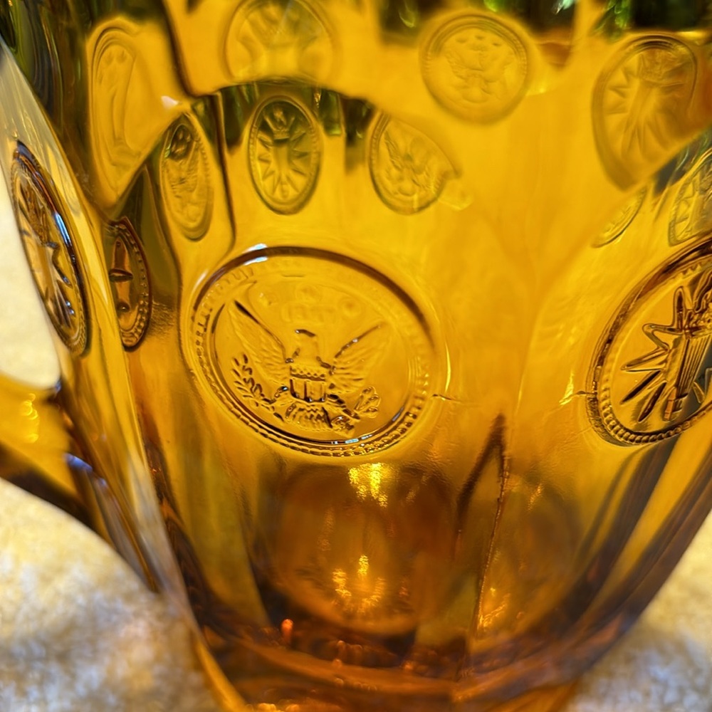 Fostoria coin dot pitcher - Picture 2 of 4